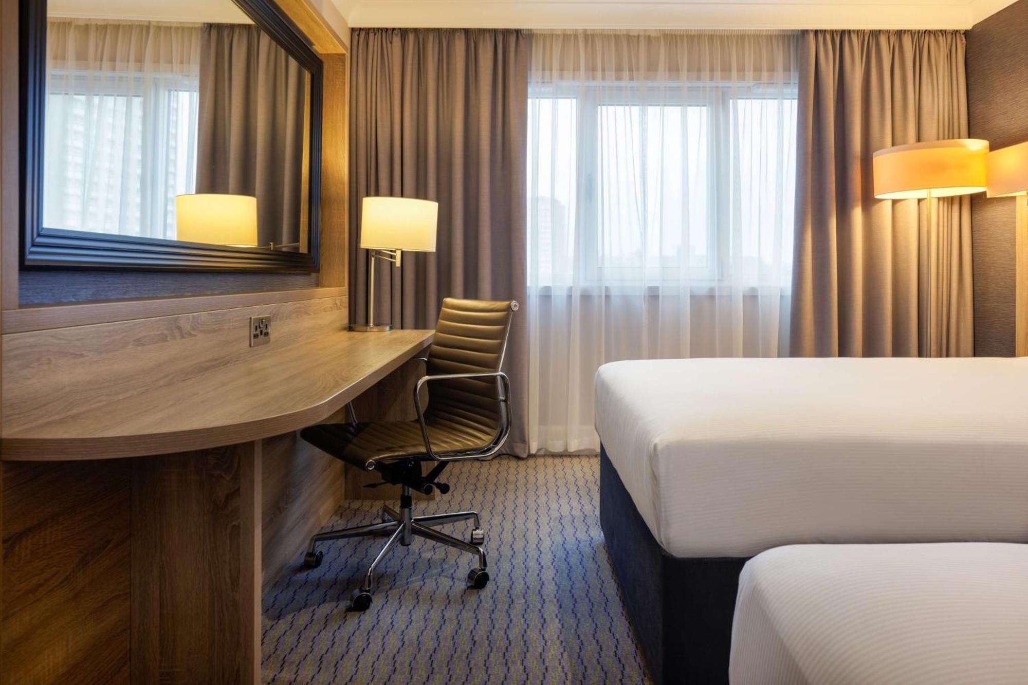 Doubletree By Hilton Glasgow Central Ngoại thất bức ảnh