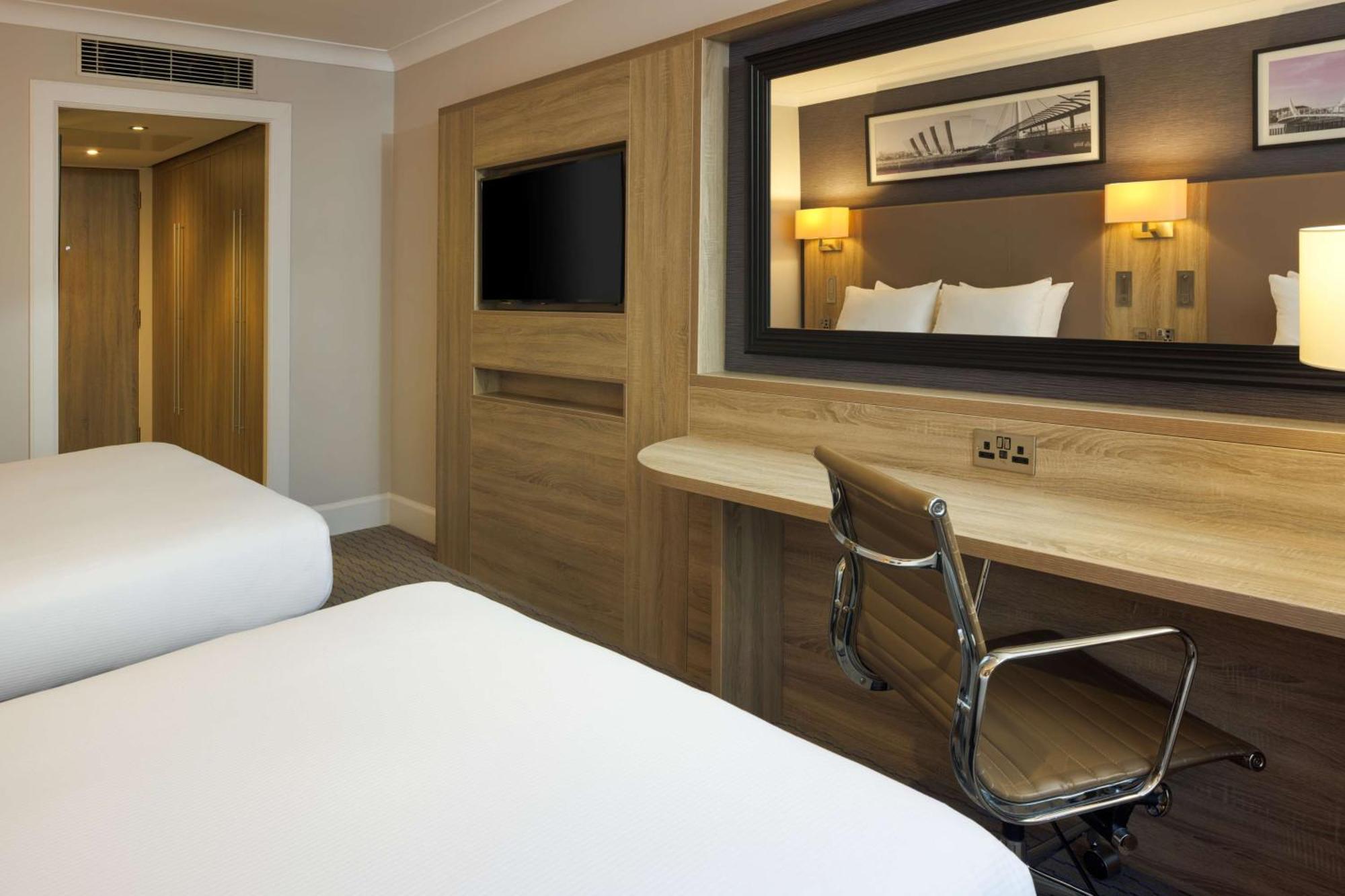 Doubletree By Hilton Glasgow Central Ngoại thất bức ảnh