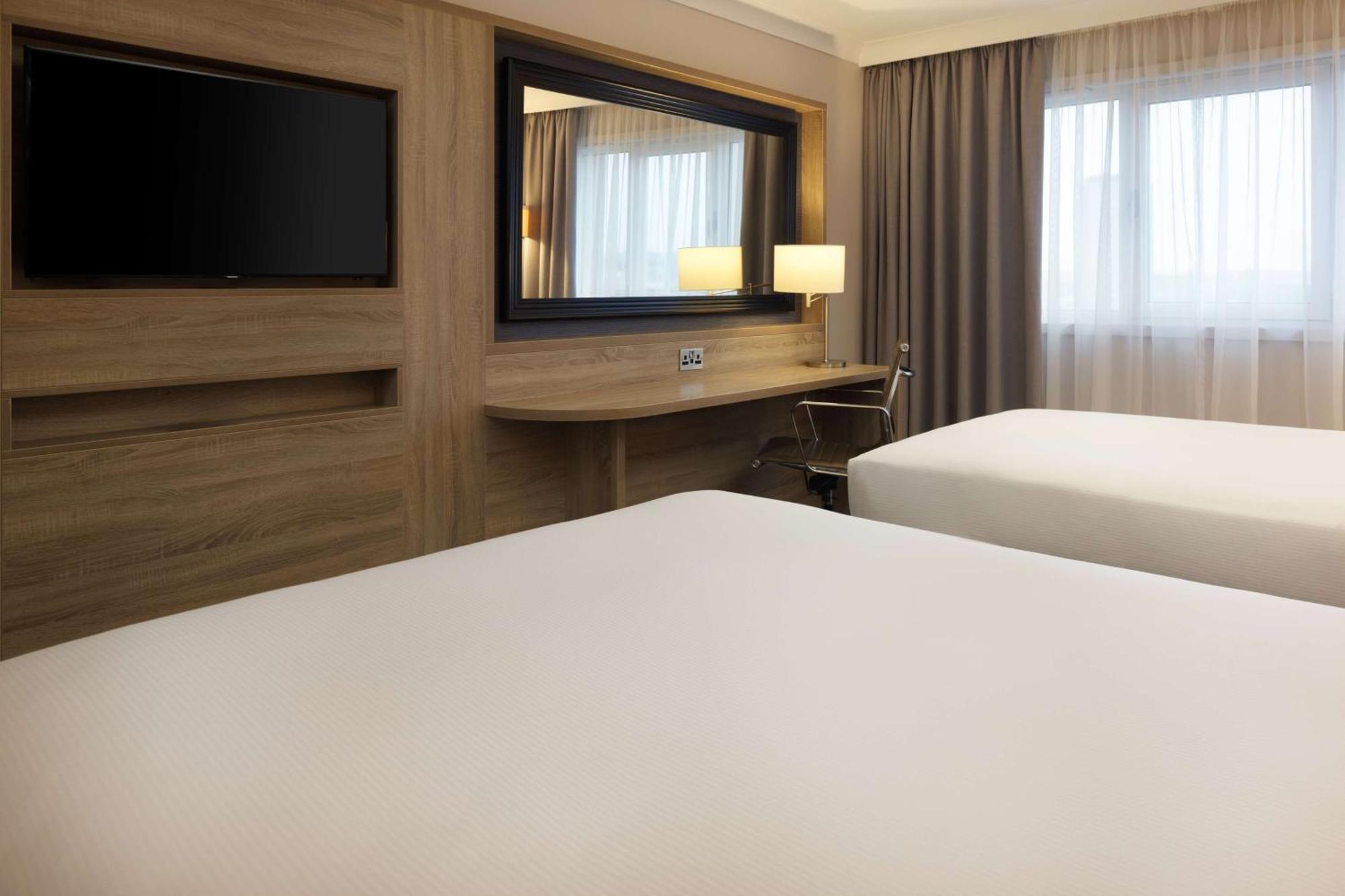 Doubletree By Hilton Glasgow Central Ngoại thất bức ảnh